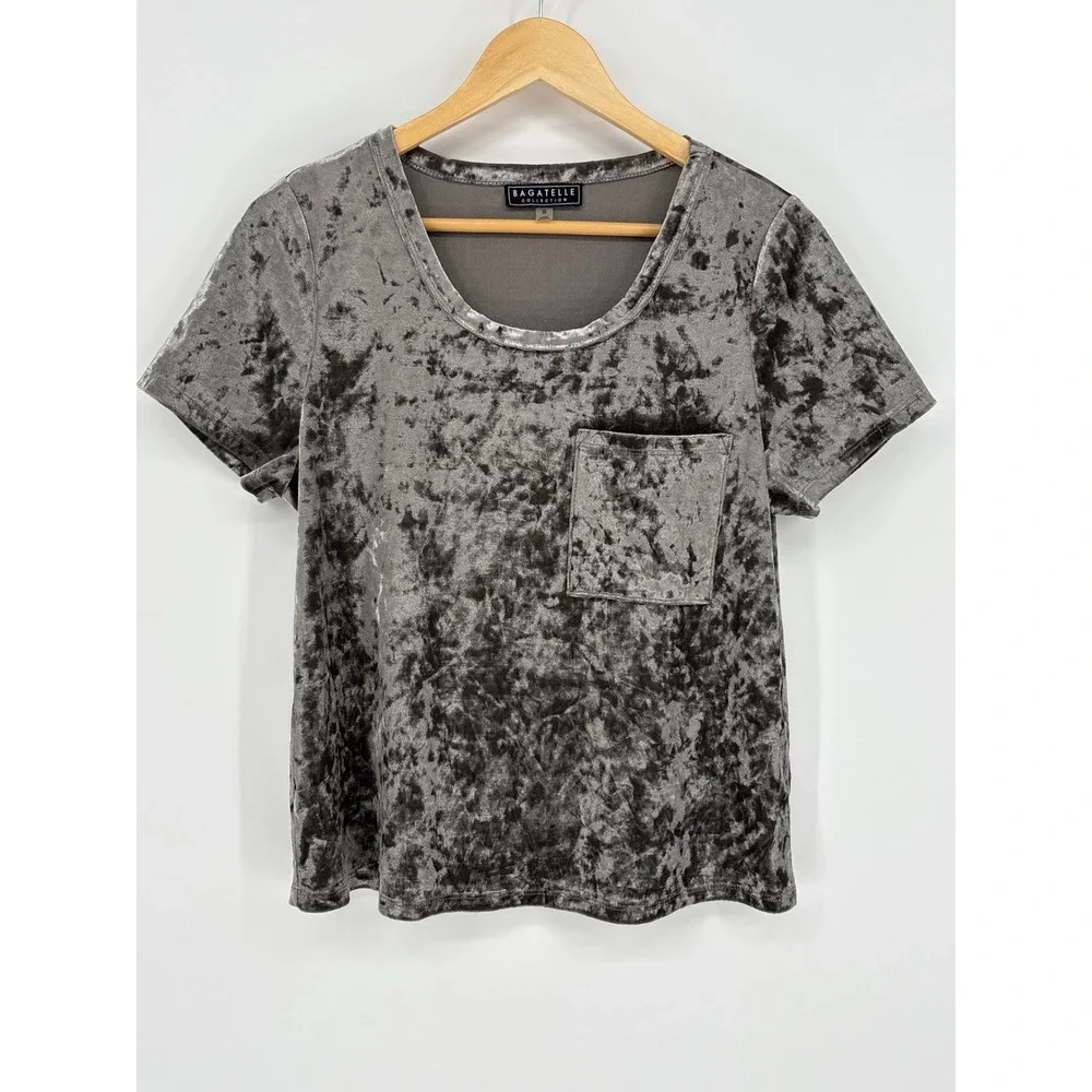 Bagatelle Collection Silver Gray Crushed Velvet Pocket Tee Top Size Small - Picture 2 of 7